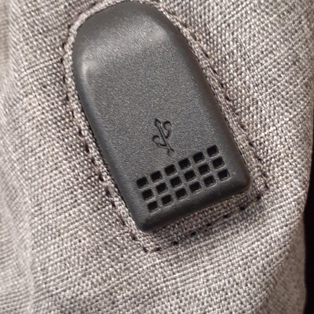 Backpack - Picture 6 of 6